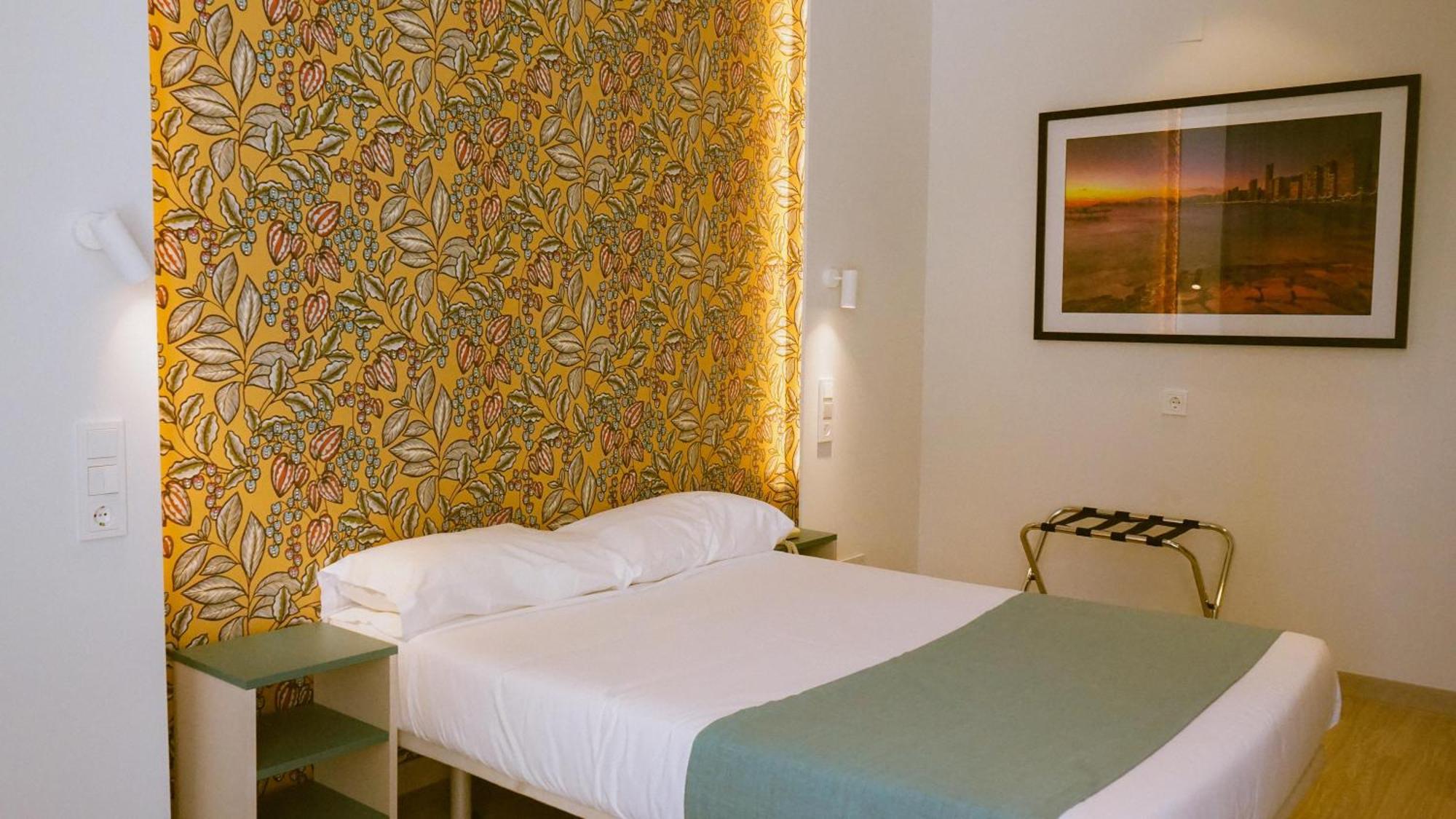 Poseidon Aparthotel 3*