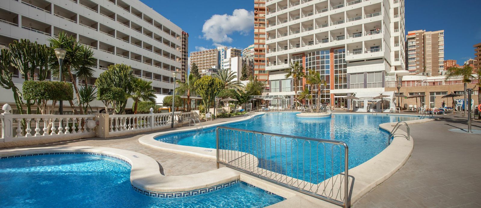 Poseidon Aparthotel 3*