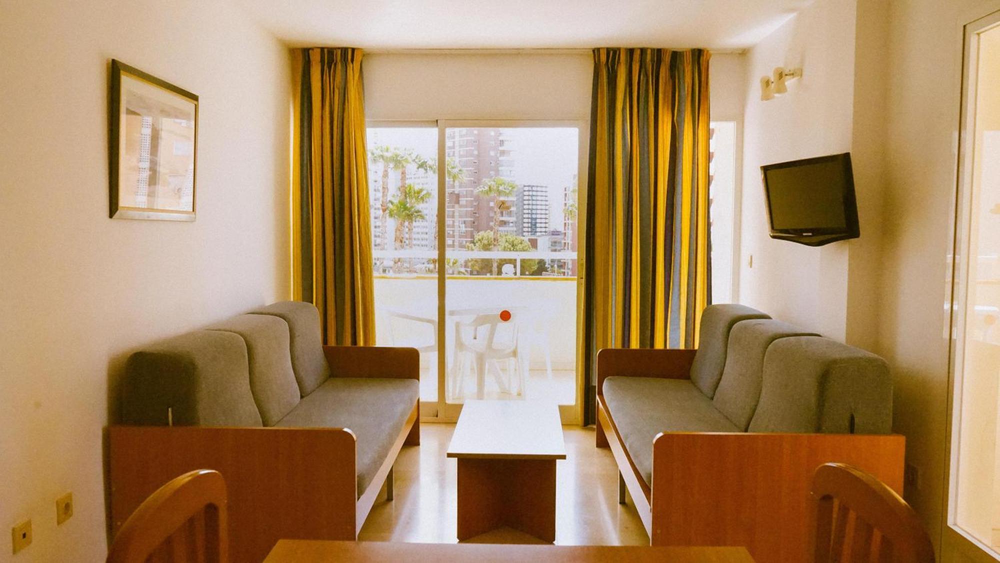 Poseidon Aparthotel 3*